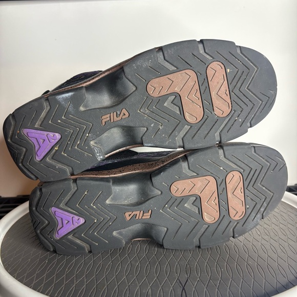 Fila Grant Hill 2 Outdoor Athletic Sneakers - Picture 5 of 6
